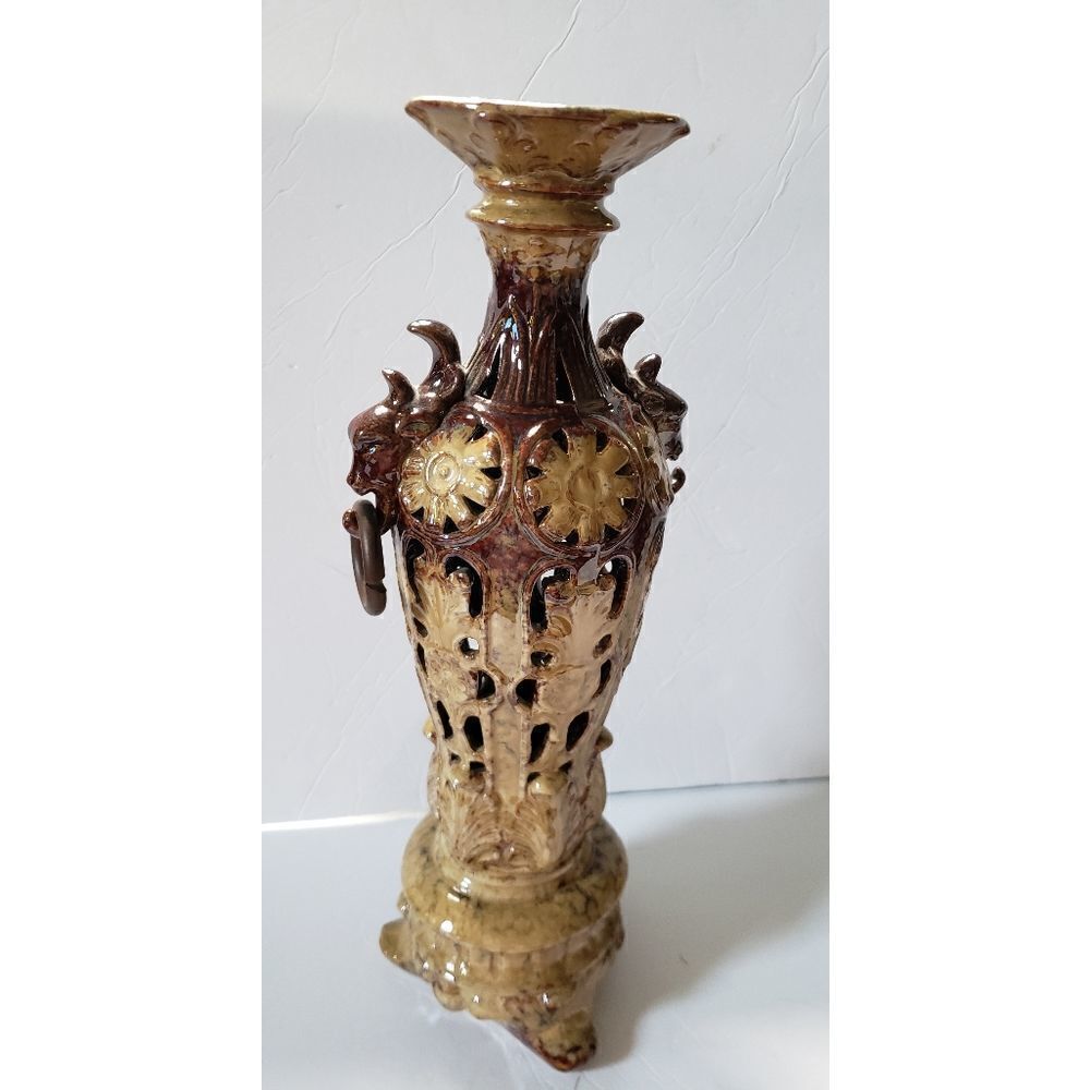 Vase - Picture 2 of 9
